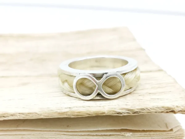 Pferdehaarschmuck Ring aus Pferdehaar Pferdehaarring Infinity Schmuck aus Pferdehaar