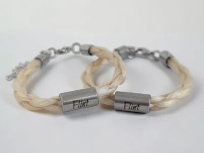 Pferdehaarschmuck Armband aus Pferdehaar mit Gravur Schmuck aus Pferdehaar Tierhaarschmuck